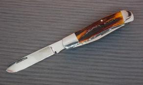 Amber Stag Two Blade Trapper